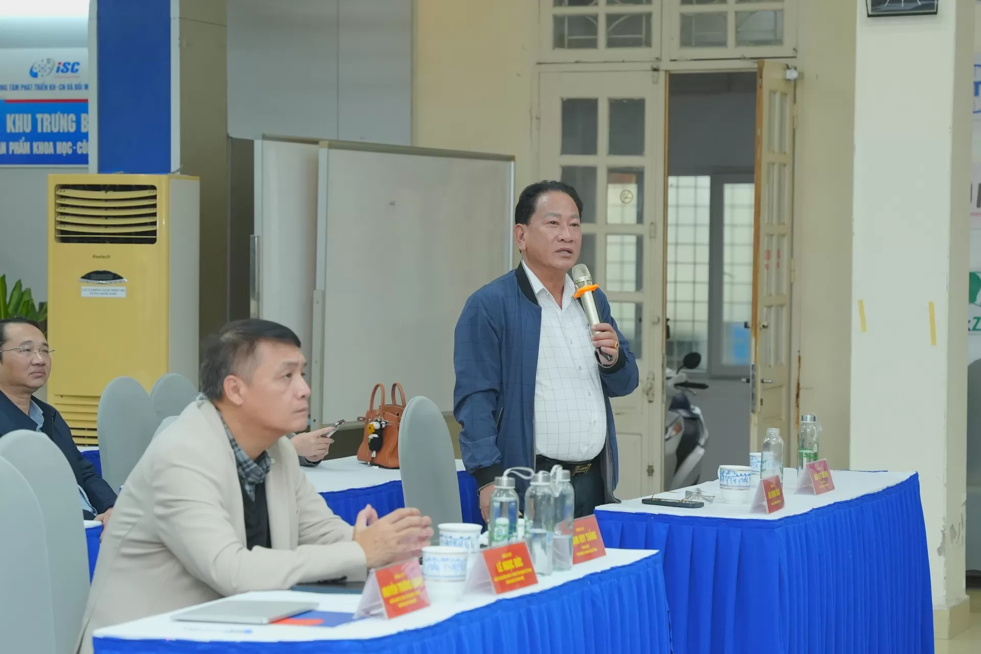 Báo Pháp luật: Hải Phòng thúc đẩy, hỗ trợ người dân, doanh nghiệp sử dụng tên miền .vn