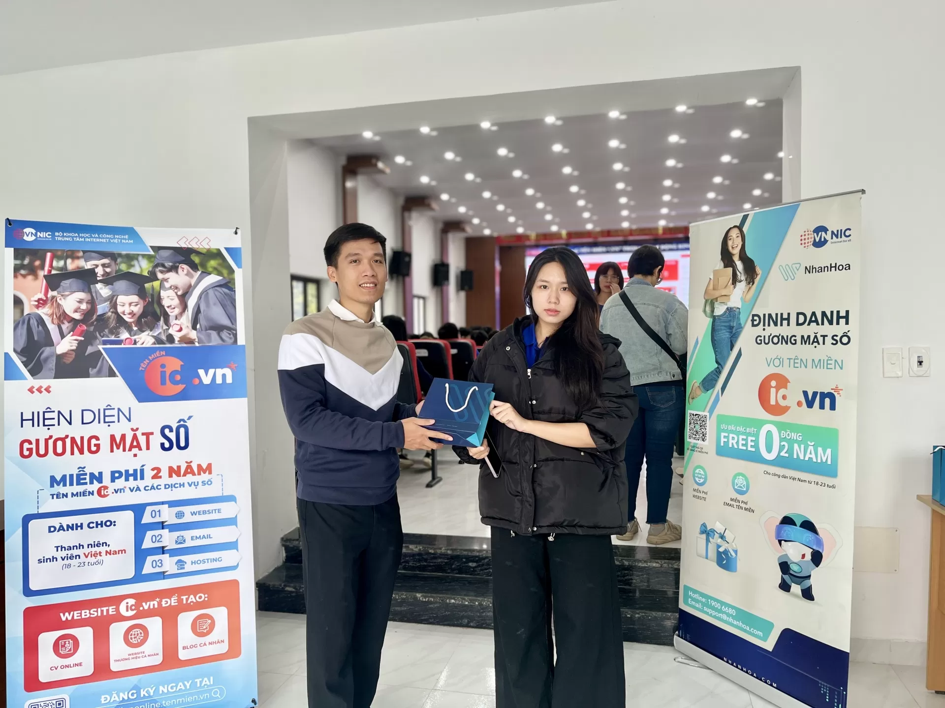 Cổng thông điện tử Thành phố Hải Phòng: Thúc đẩy kỹ năng số và phổ cập tên miền “id.vn” đến sinh viên Đại học Hải Phòng